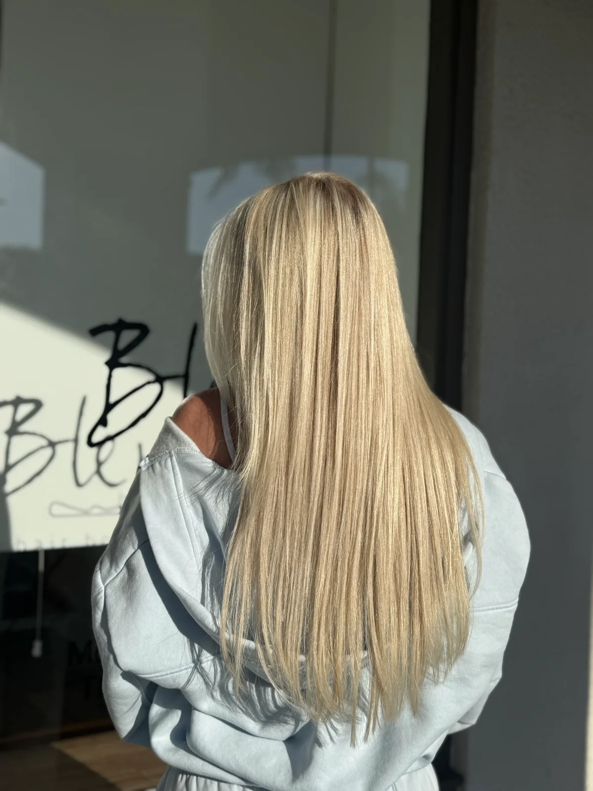 Rubio Platinado at Blend Hair Boutique, Plantation FL