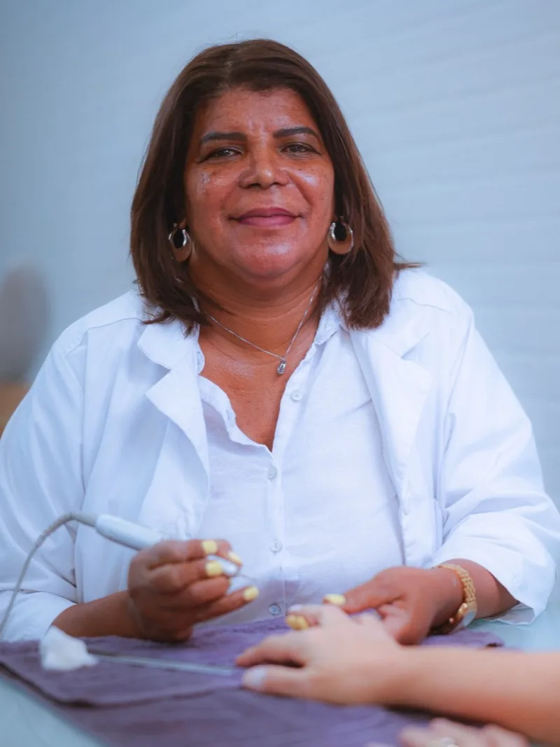 Nilza, Especialista en Depilación & Uñas